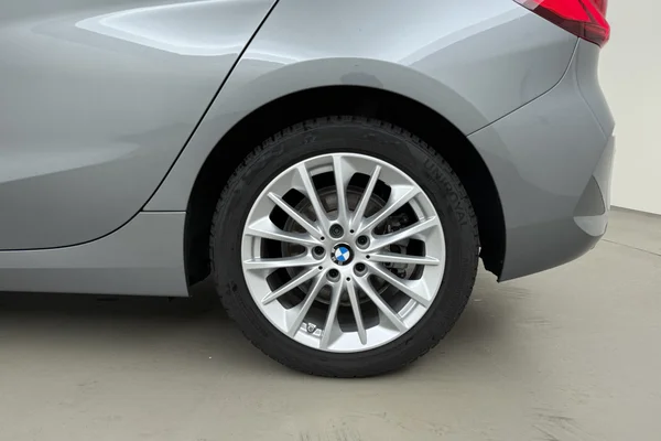 BMW 1 HATCH (2024) — foto 13 van 16