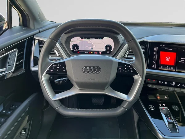 AUDI Q4 e-tron (2025) — foto 2 van 22