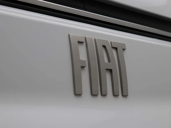 Fiat Doblò (2023) — foto 6 van 39