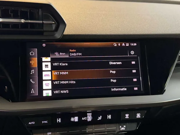 Audi A3 (2022) — foto 2 van 17