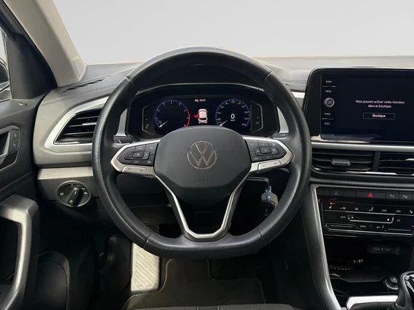 VOLKSWAGEN T-Roc (2023) — foto 4 van 24