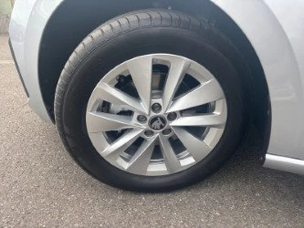 SKODA Scala (2025) — foto 20 van 25