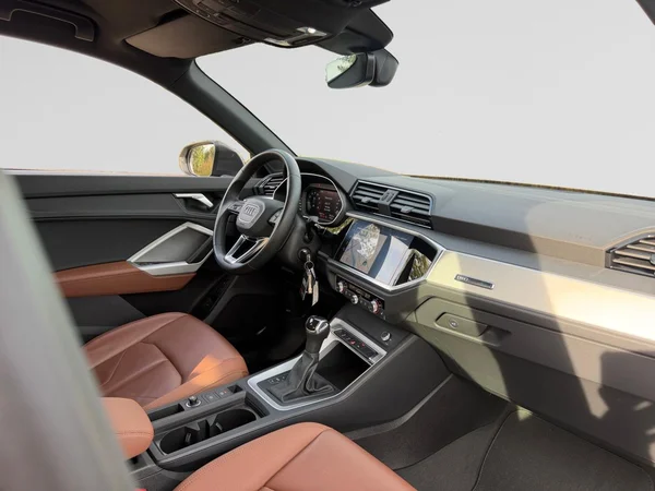 AUDI Q3 (2022) — foto 18 van 21