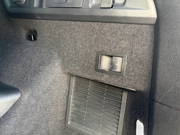SKODA Kodiaq (2023) — foto 5 van 14