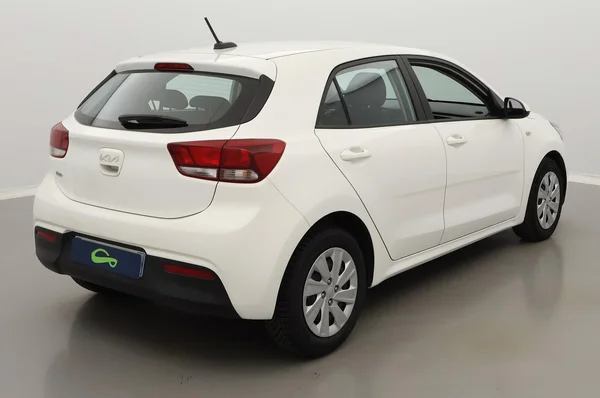 Kia Rio (2022) — foto 21 van 25