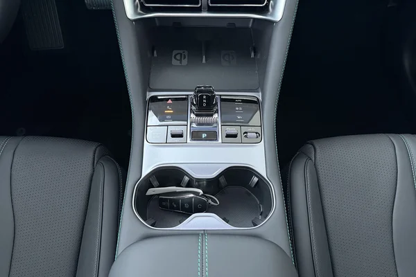 BYD Seal U PHEV (2026) — foto 4 van 18