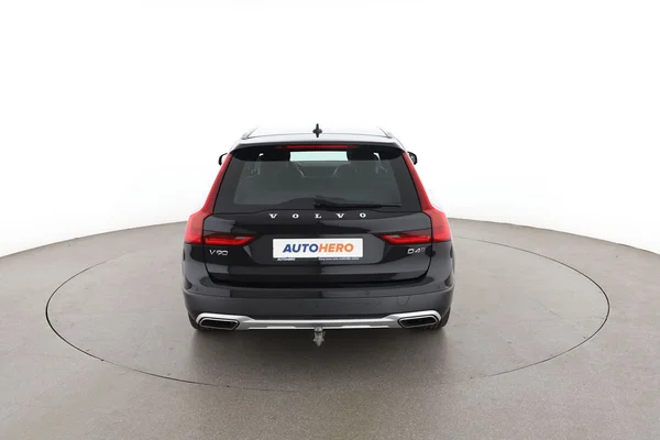 Volvo V90 (2017) — foto 11 van 16