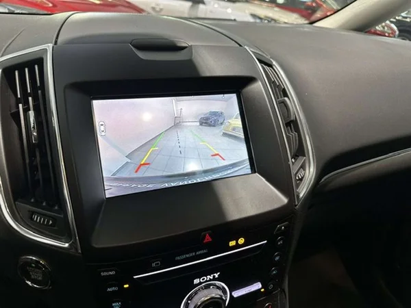 Ford Galaxy (2024) — foto 2 van 17
