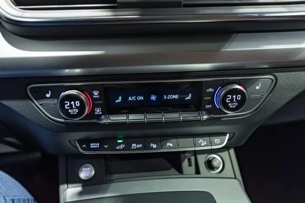 Audi Q5 (2023) — foto 7 van 34