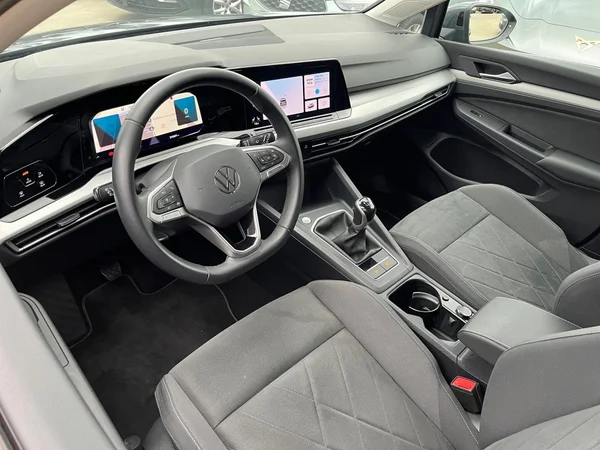 VOLKSWAGEN Golf VIII SW (2024) — foto 22 van 22