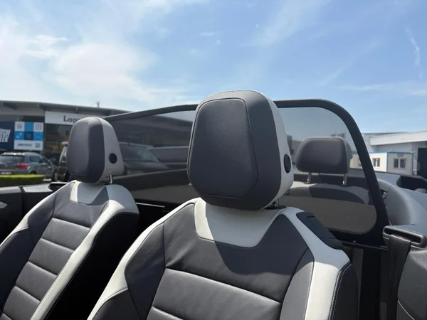 VOLKSWAGEN T-Roc Cabriolet (2022) — foto 9 van 22