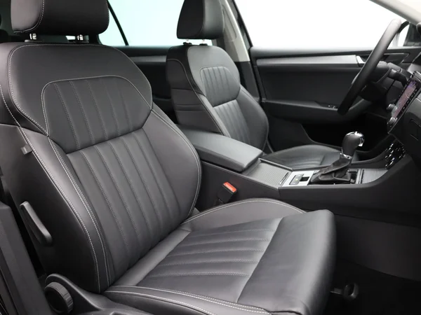 SKODA Superb Combi (2024) — foto 17 van 21