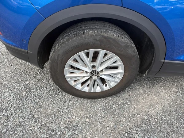 VOLKSWAGEN T-Roc (2022) — foto 16 van 24