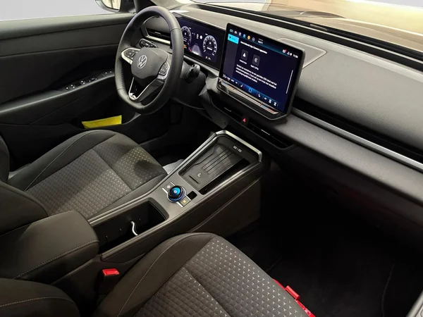 VOLKSWAGEN T-Roc (2025) — foto 13 van 15