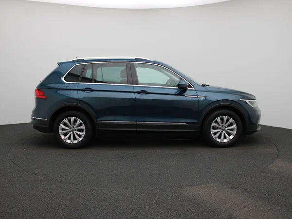 Volkswagen Tiguan (2022) — foto 38 van 41
