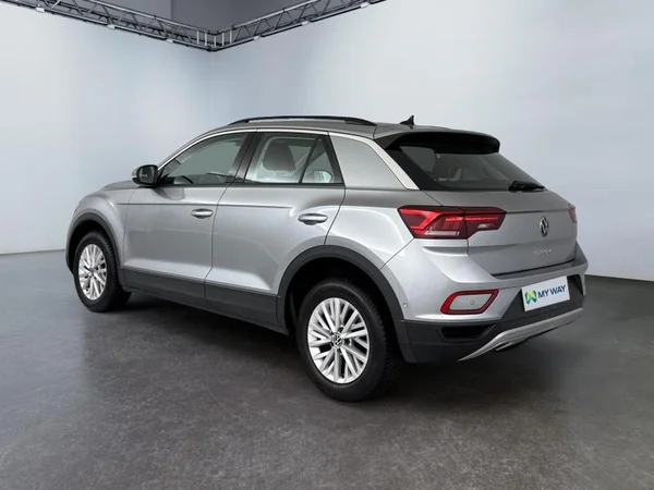 VOLKSWAGEN T-Roc (2022) — foto 21 van 23