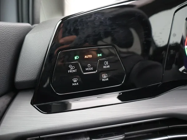 Volkswagen Golf (2024) — foto 19 van 29