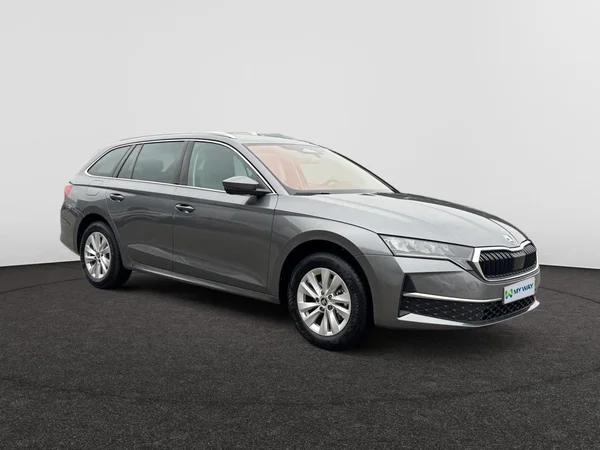 SKODA Octavia Combi (2025) — foto 10 van 21