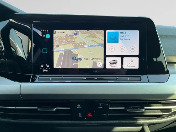 VOLKSWAGEN Golf VIII SW (2024) — foto 3 van 22