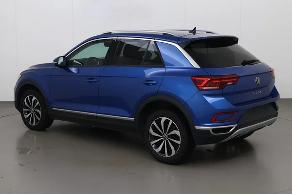 Volkswagen T-Roc (2024) — foto 10 van 16