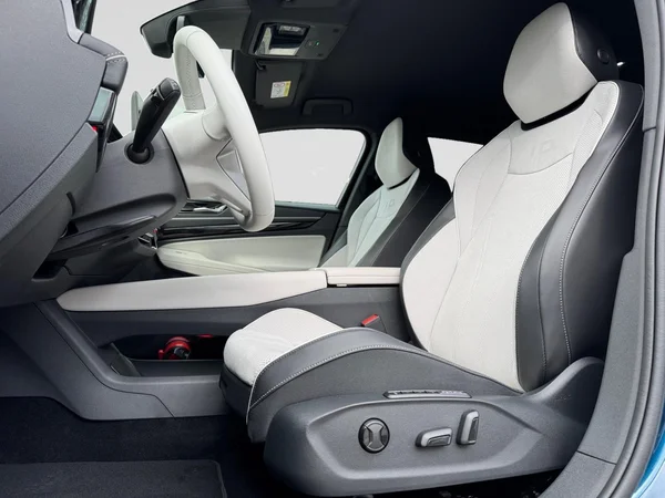 VOLKSWAGEN ID.7 Tourer (2025) — foto 12 van 24