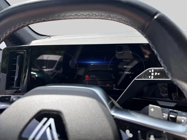 Renault Austral (2024) — foto 6 van 16
