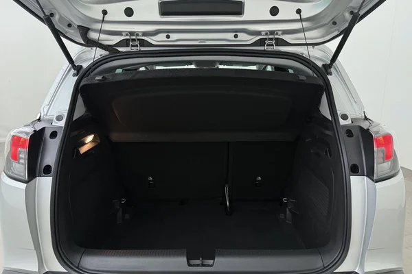 Opel Crossland (2023) — foto 15 van 19