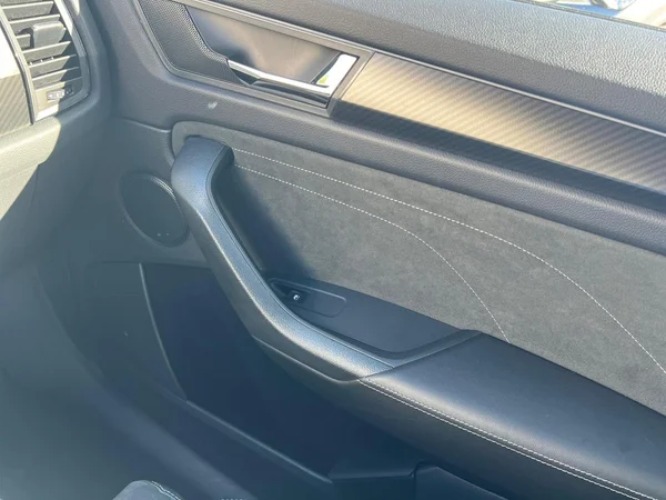 SKODA Kodiaq (2023) — foto 9 van 24
