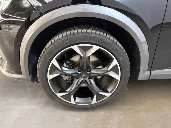 Cupra Formentor (2023) — foto 3 van 30