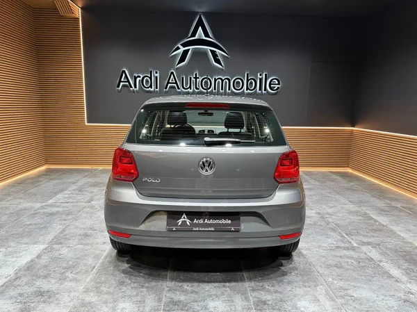 Volkswagen Polo (2015) — foto 19 van 23