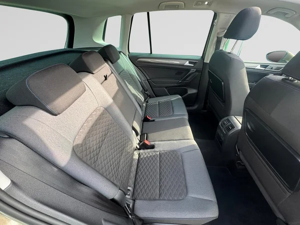 VOLKSWAGEN Golf Sportsvan (2018) — foto 3 van 22