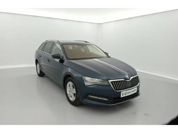 SKODA Superb Combi (2023) — foto 23 van 36