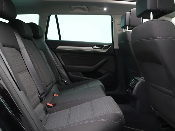 Volkswagen Passat (2020) — foto 3 van 33