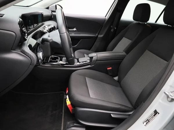 Mercedes-Benz A-Klasse (2022) — foto 2 van 39