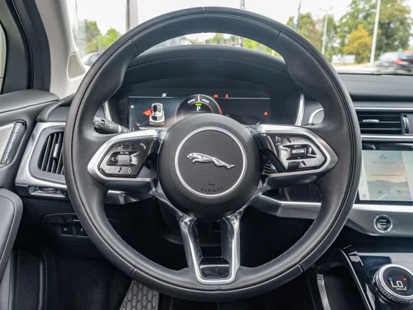 Jaguar I-PACE (2023) — foto 10 van 29