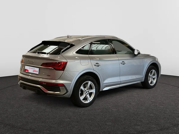 AUDI Q5 Sportback PHEV (2024) — foto 19 van 23