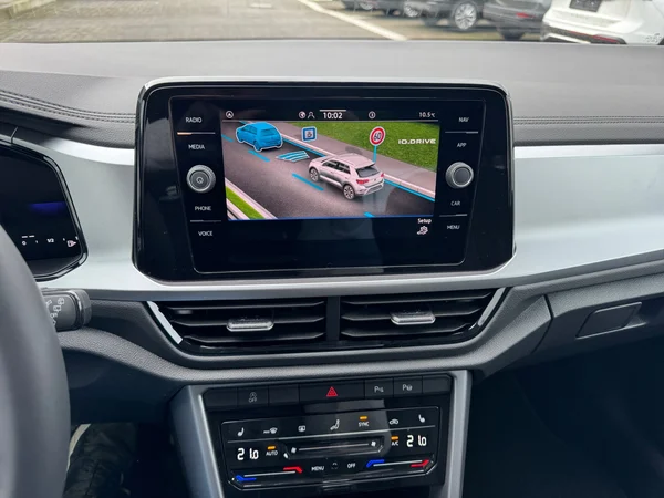 VOLKSWAGEN T-Roc (2026) — foto 3 van 24