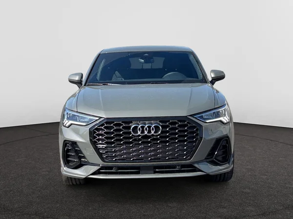 AUDI Q3 Sportback (2025) — foto 15 van 21