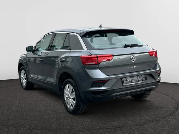 VOLKSWAGEN T-Roc (2020) — foto 13 van 19