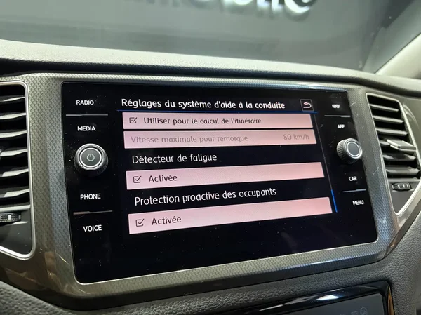 Volkswagen Golf (2020) — foto 7 van 28
