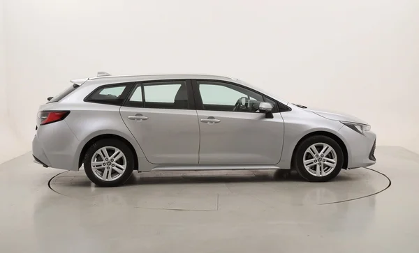 Toyota Corolla SW Hybrid (HEV) (2022) — foto 22 van 25