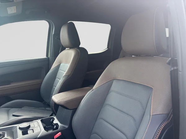 VOLKSWAGEN Amarok Double Cab Dsl (2026) — foto 18 van 22