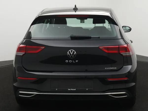 VOLKSWAGEN Golf VIII eHybrid (PHEV) (2024) — foto 20 van 25