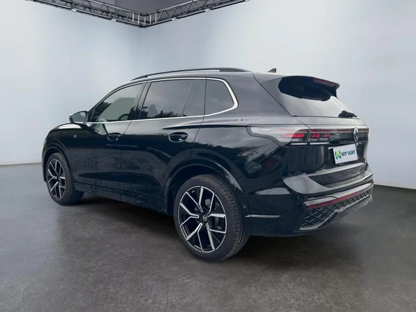VOLKSWAGEN Tiguan (2024) — foto 23 van 25
