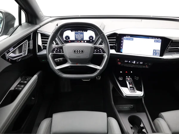 AUDI Q4 e-tron (2024) — foto 5 van 26