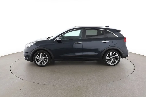 Kia Niro (2017) — foto 9 van 16