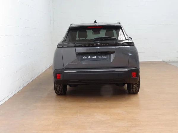 Peugeot e-2008 (2025) — foto 2 van 23