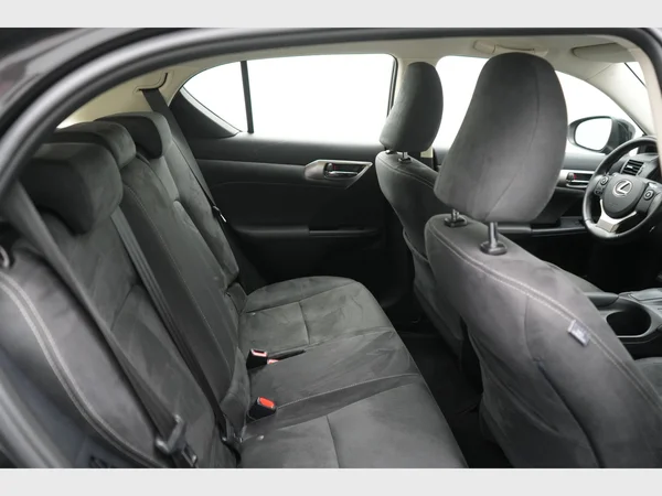 LEXUS CT 200h (2018) — foto 7 van 25