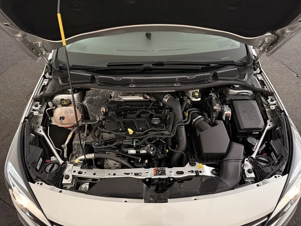OPEL Astra (2022) — foto 6 van 25