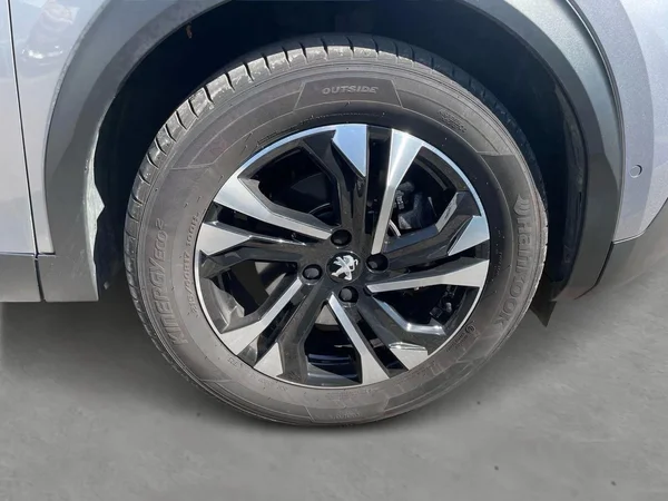 Peugeot 2008 (2022) — foto 2 van 19